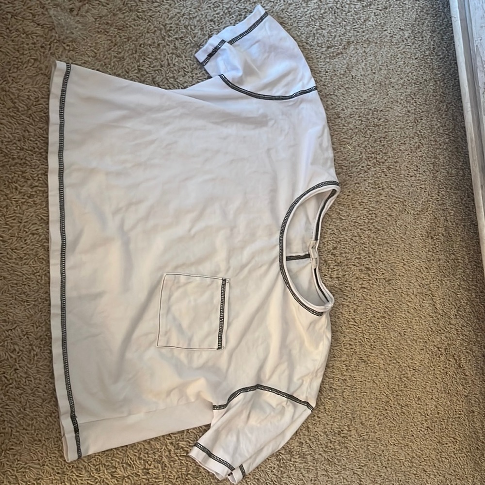 cropped white tee medium